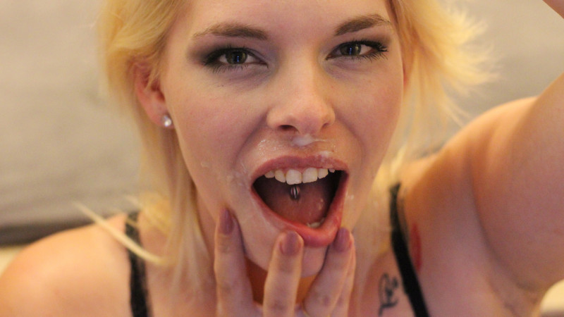 Gangbanging with squirming Chayenne