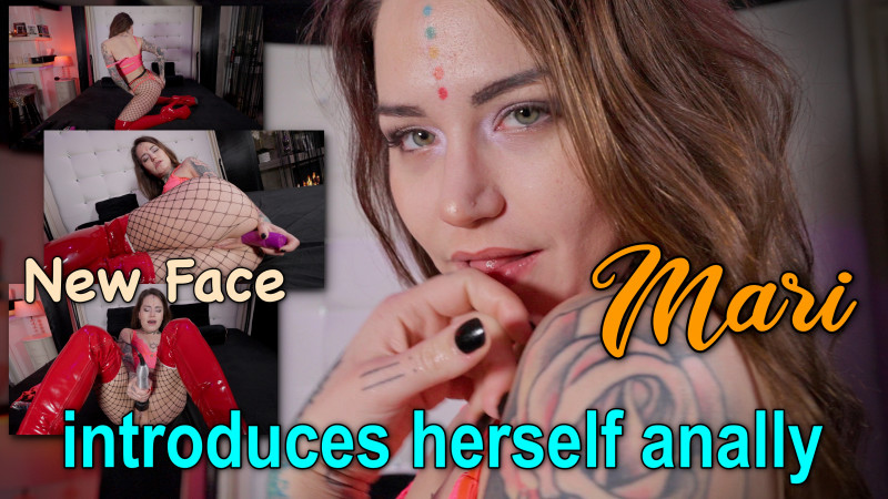 New Face: Mari (26) introduces herself with open ass